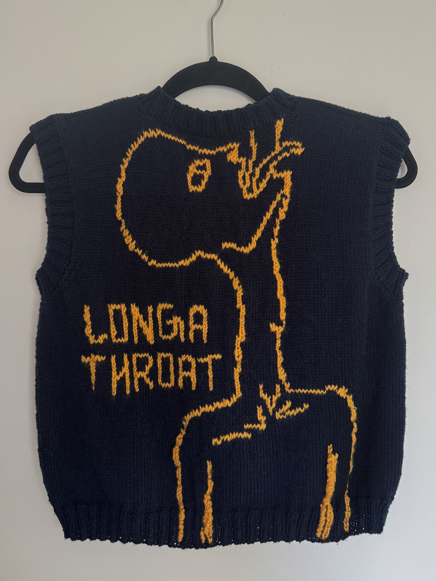 “Longa throat” vest