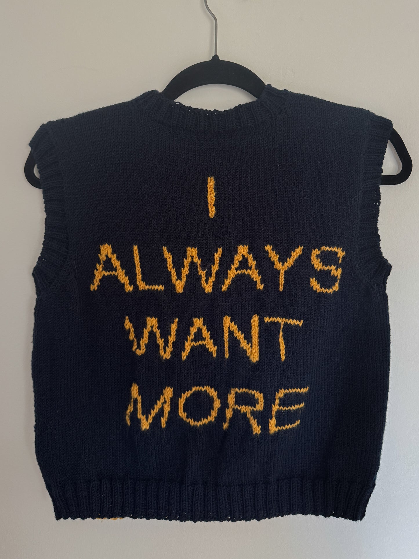 “Longa throat” vest